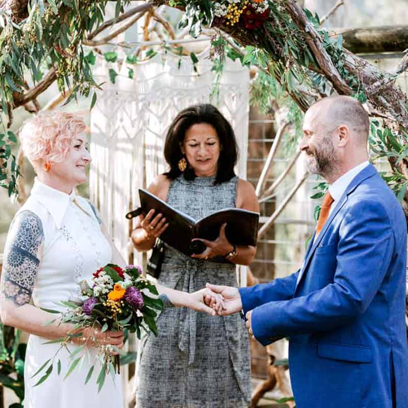 outdoor wedding celebrant brisbane
